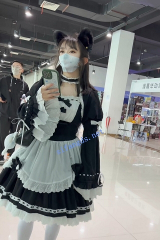 trump1297【KFC】学生妹洛丽塔裙看跳舞发呆·白丝超薄大耳狗可爱内CD