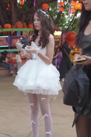  (BC-AA-691)吊带蕾丝裙美女打卡拍照..花纹白丝配白内前后CD
